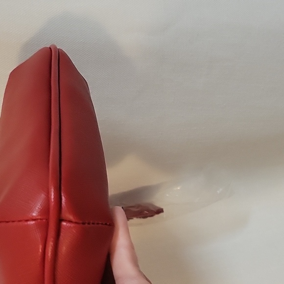 Kenneth Cole Reaction NWT Crossbody, Red - Picture 4 of 9